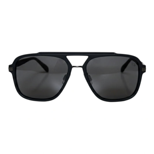 The ‘Commander’ Aviator Sunglasses | Matte Black / Solid Grey