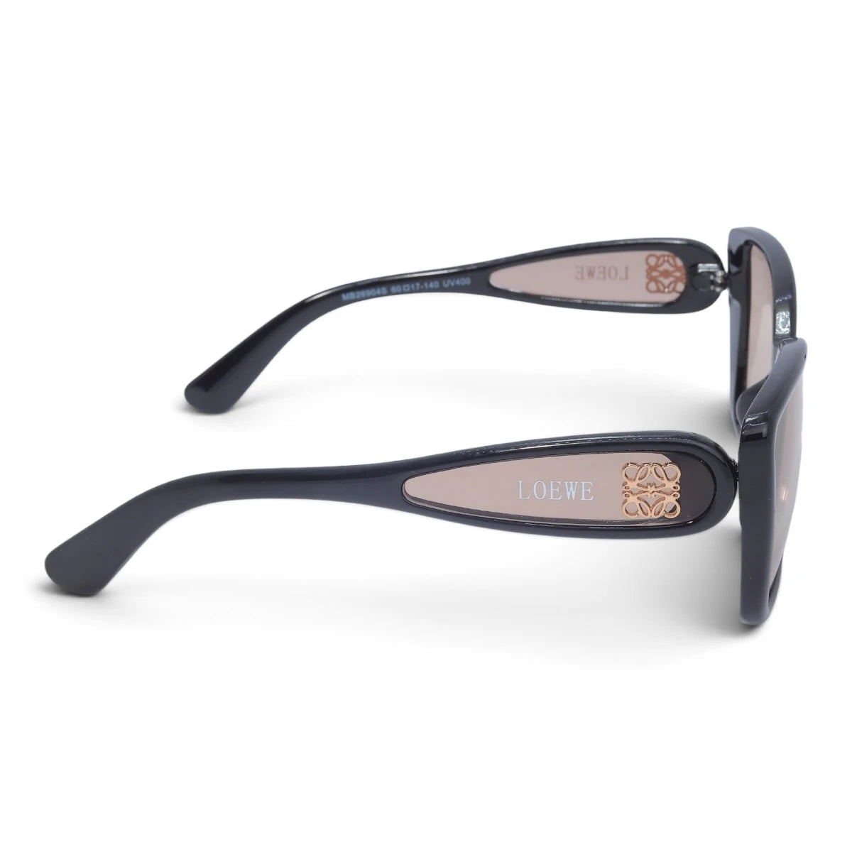 U&EYE The Selene cat-eye square sunglasses in Black / Champagne Gradient — side view