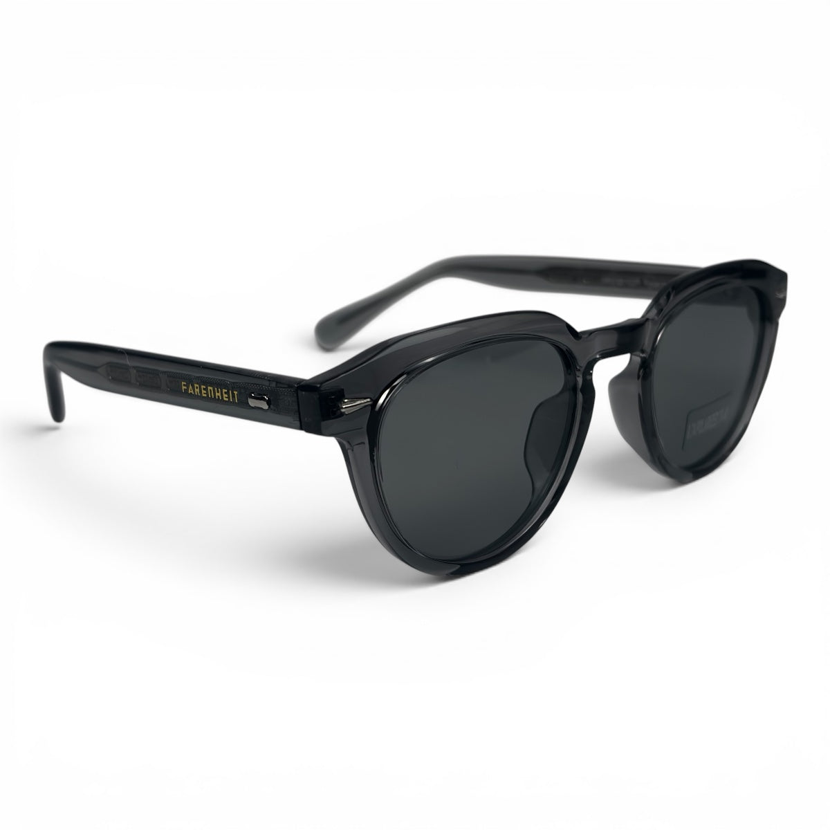 U&EYE The Nomad keyhole round polarized sunglasses in Smoke Charcoal and Dark Grey — angled view