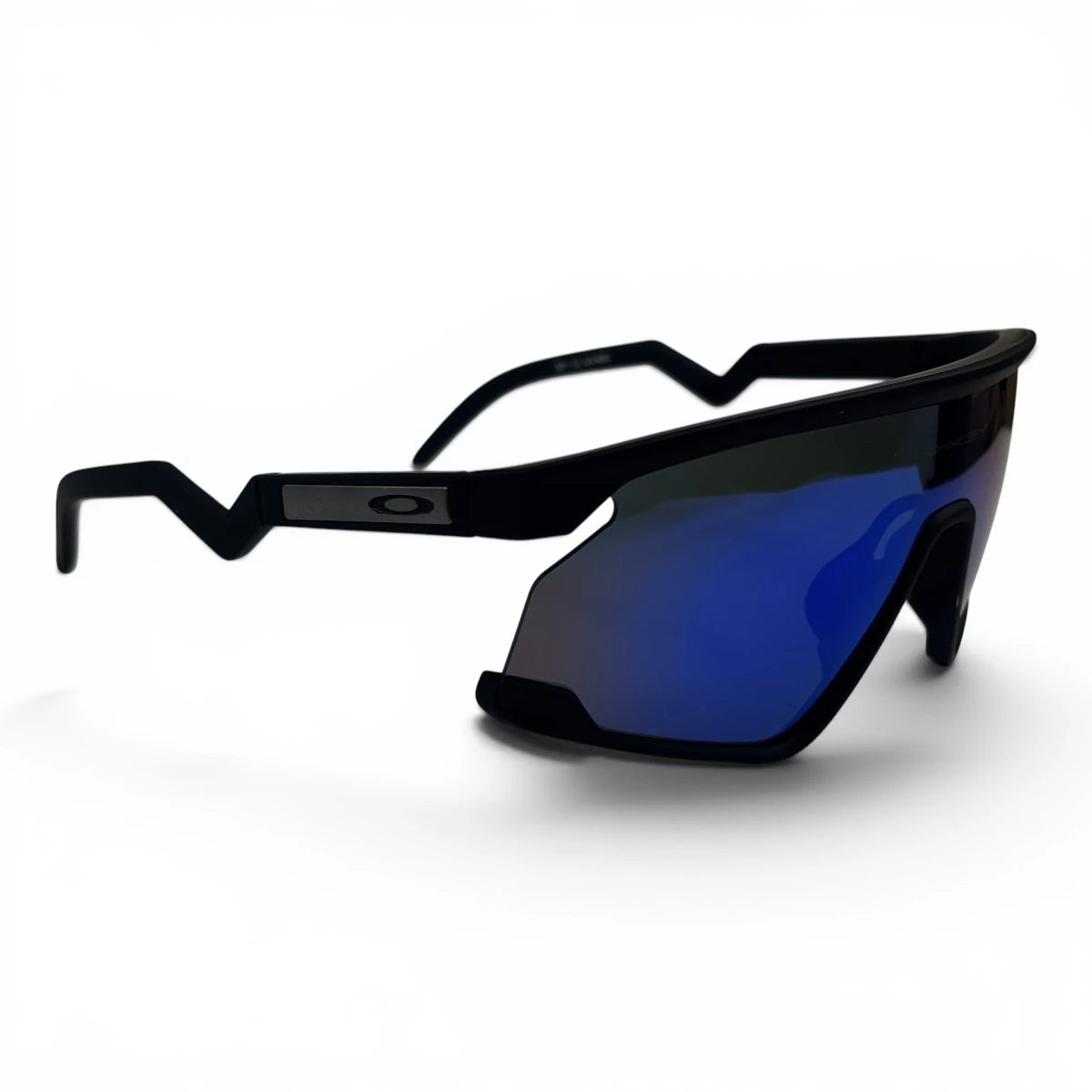 The Aero Sport Shield sunglasses in Black with Blue Purple Mirror lenses, straight front view