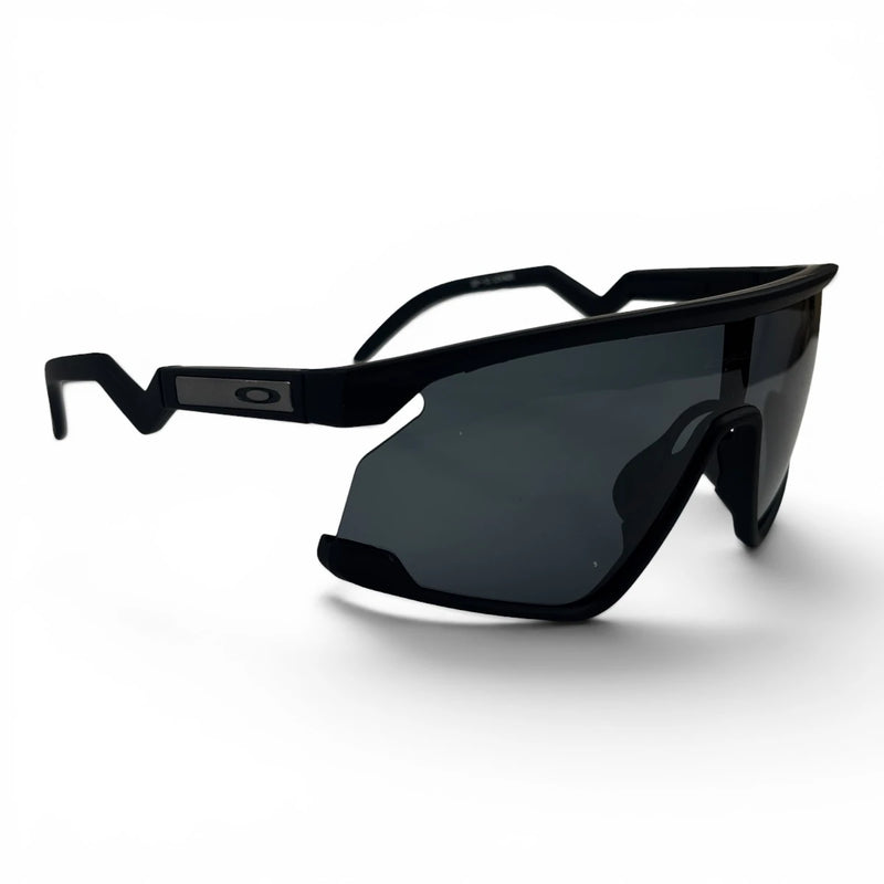 The ‘Aero’ Sport Shield Sunglasses | Black Smoke