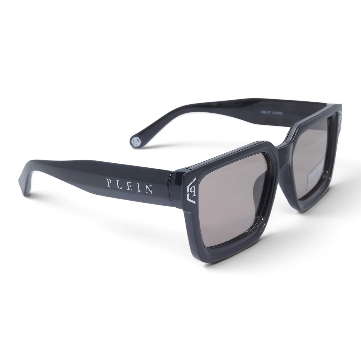 U&EYE The Kael chunky rectangle polarized sunglasses in Polished Black / Silver Mirror — angled view
