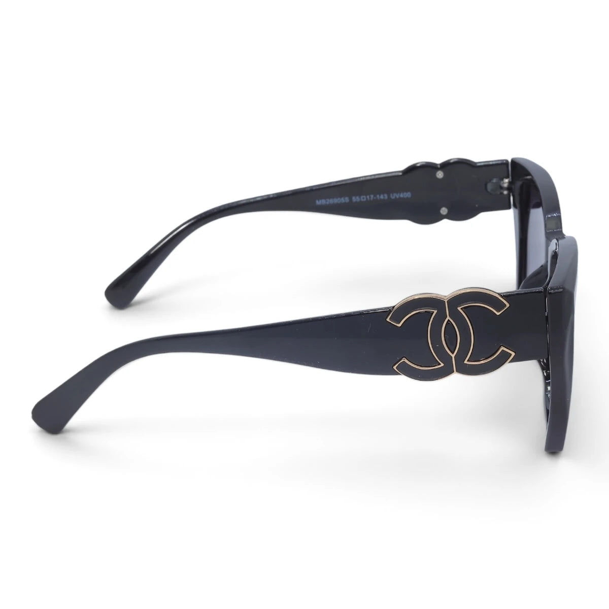 U&EYE The Marais cat-eye sunglasses in Black / Violet Gradient — side view