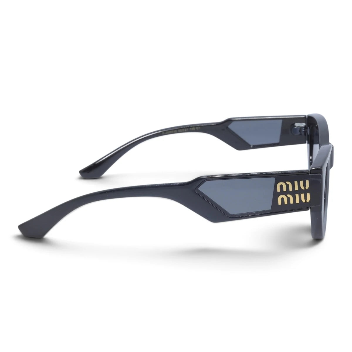 U&EYE The Mirelle narrow cat-eye sunglasses in Black / Dark Gray — side view