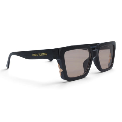 U&EYE The Odette cat-eye square sunglasses in Black / Champagne Gradient — angled view