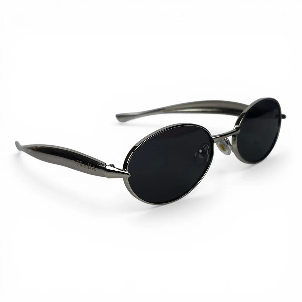 The ‘Aveline’ Oval Sunglasses | Silver Black
